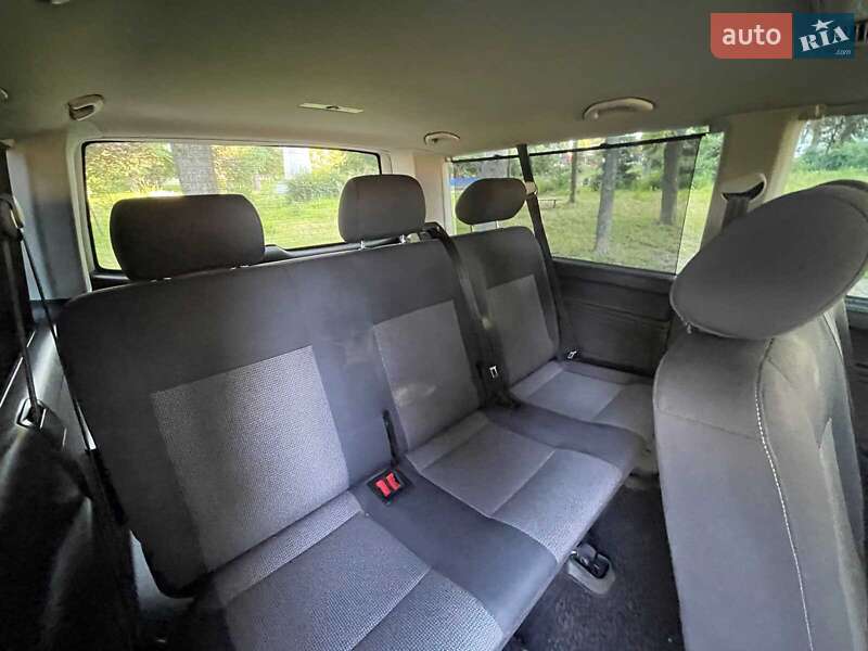 Минивэн Volkswagen Caravelle 2015 в Киеве