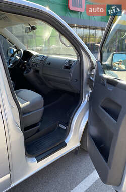Минивэн Volkswagen Caravelle 2014 в 