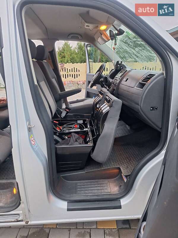 Минивэн Volkswagen Caravelle 2011 в Емильчине