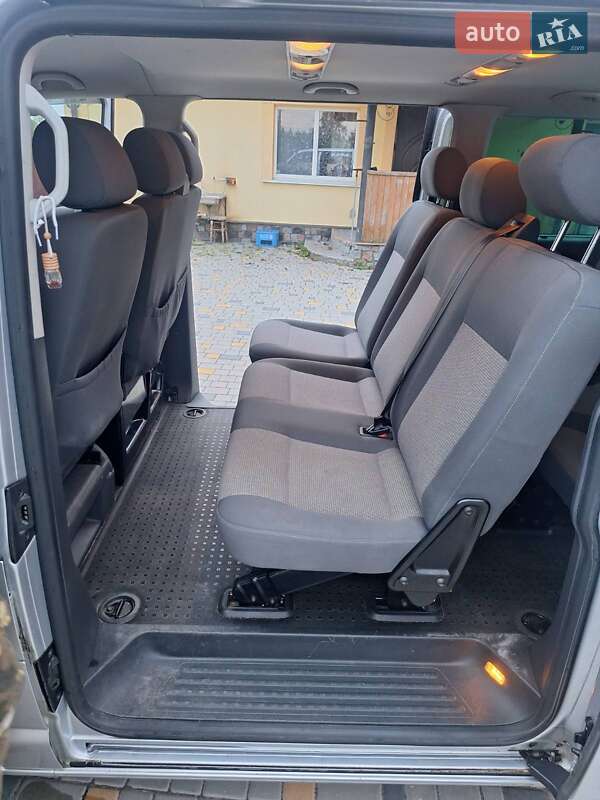Минивэн Volkswagen Caravelle 2011 в Емильчине