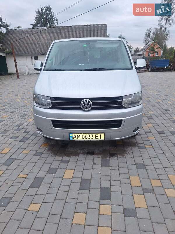 Минивэн Volkswagen Caravelle 2011 в Емильчине