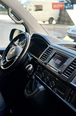 Минивэн Volkswagen Caravelle 2019 в 