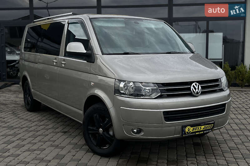 Volkswagen Caravelle 2012