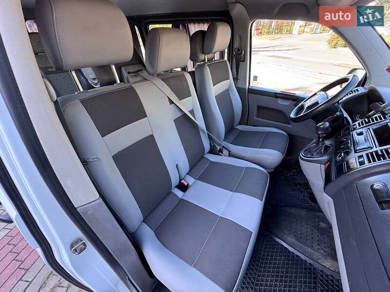 Минивэн Volkswagen Caravelle 2003 в Запорожье