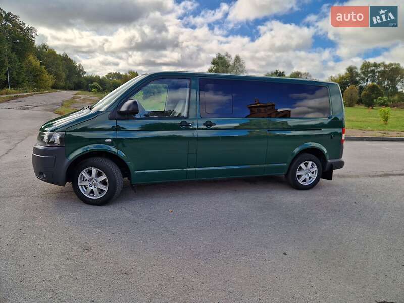 Volkswagen Caravelle 2011