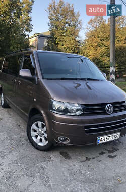 Минивэн Volkswagen Caravelle 2013 в 