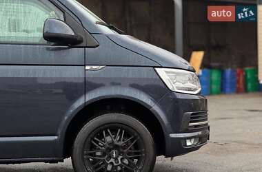 Минивэн Volkswagen Caravelle 2017 в 