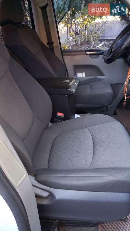 Минивэн Volkswagen Caravelle 2008 в Киеве