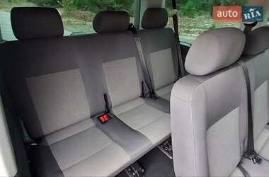 Минивэн Volkswagen Caravelle 2010 в 