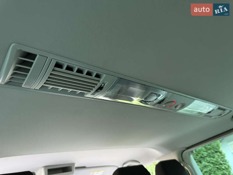 Минивэн Volkswagen Caravelle 2018 в Ровно фото 60 Минивэн Volkswagen Caravelle 2018 в Ровно