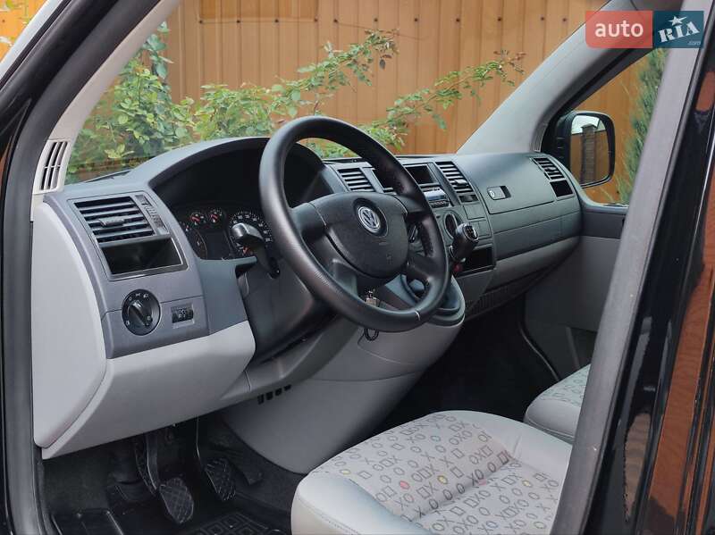 Минивэн Volkswagen Caravelle 2007 в Борисполе фото 22 Минивэн Volkswagen Caravelle 2007 в Борисполе