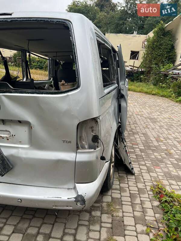 Мінівен Volkswagen Caravelle 2011 в Києві