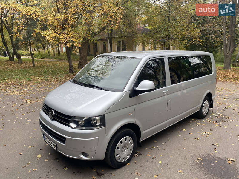 Мінівен Volkswagen Caravelle 2014 в Києві