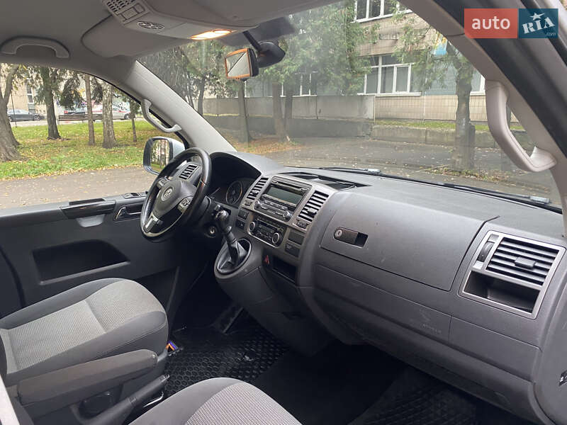 Мінівен Volkswagen Caravelle 2014 в Києві