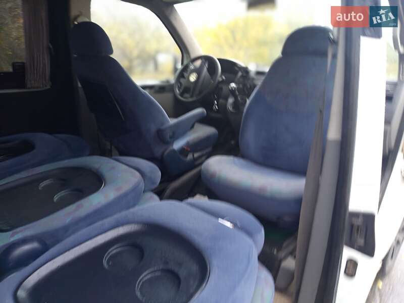 Мінівен Volkswagen Caravelle 2004 в Дніпрі фото 4 Мінівен Volkswagen Caravelle 2004 в Дніпрі