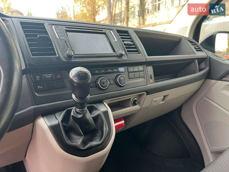 Минивэн Volkswagen Caravelle 2017 в Киеве фото 4 Минивэн Volkswagen Caravelle 2017 в Киеве