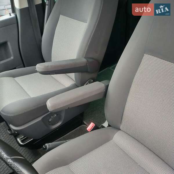 Минивэн Volkswagen Caravelle 2013 в Черновцах фото 7 Минивэн Volkswagen Caravelle 2013 в Черновцах