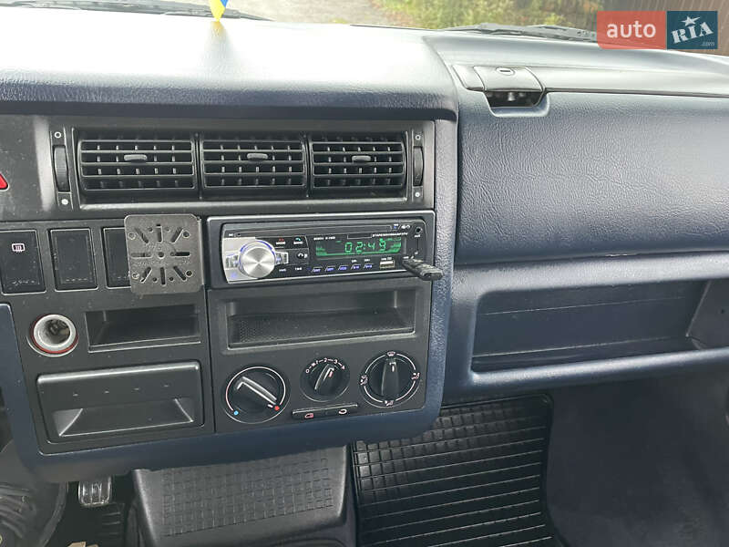 Минивэн Volkswagen Caravelle 2000 в Староконстантинове