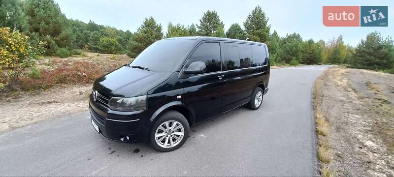 Минивэн Volkswagen Caravelle 2010 в Киеве