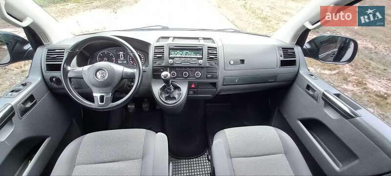 Минивэн Volkswagen Caravelle 2010 в Киеве