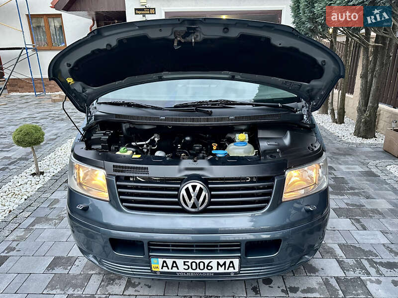 Минивэн Volkswagen Caravelle 2009 в Виноградове