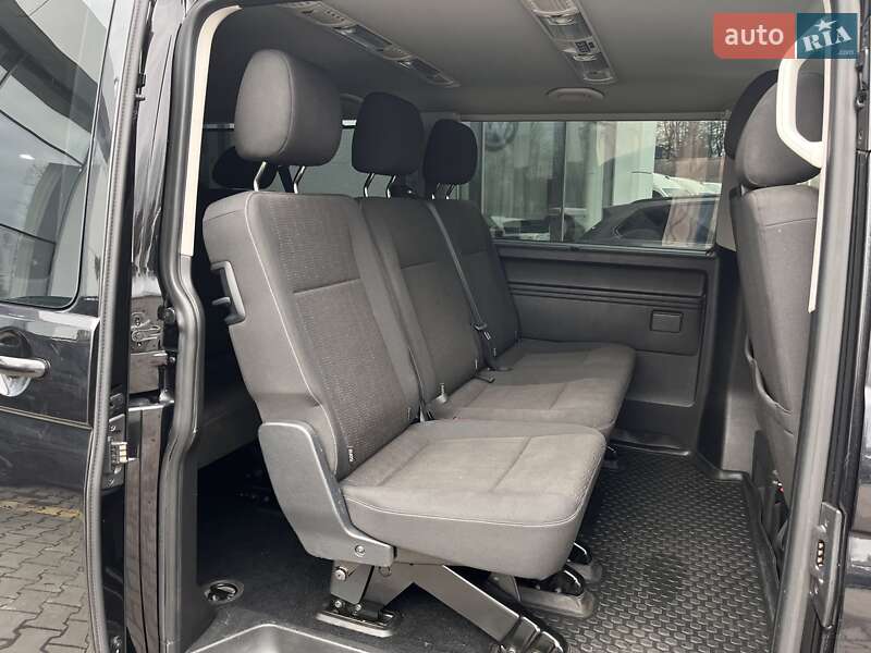 Мінівен Volkswagen Caravelle 2016 в Житомирі