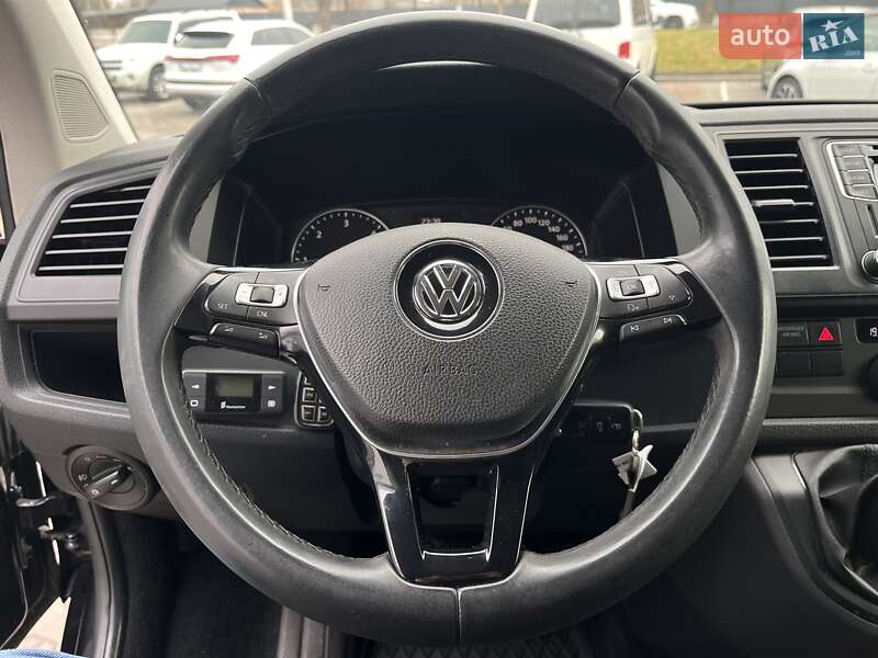 Мінівен Volkswagen Caravelle 2016 в Житомирі