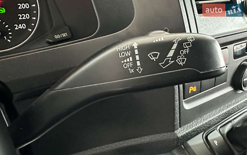 Мінівен Volkswagen Caravelle 2019 в Львові