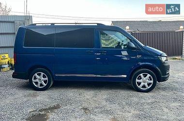 Мінівен Volkswagen Caravelle 2017 в Чернівцях