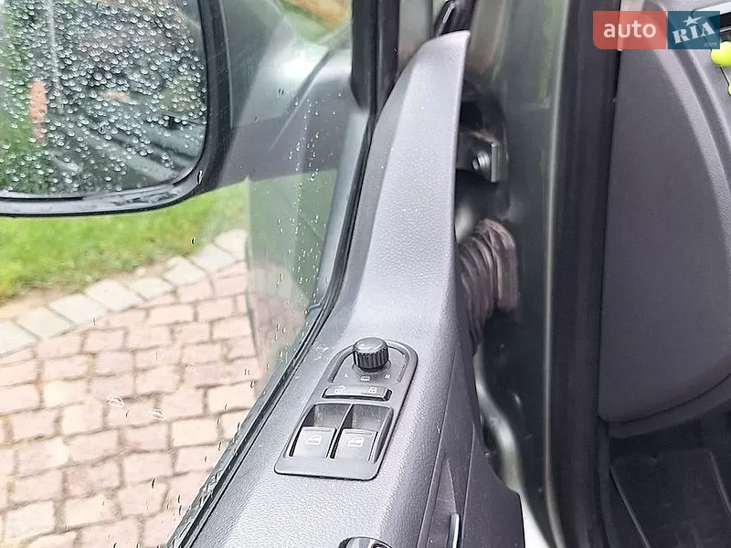 Volkswagen Caravelle 2012 VIN WV2ZZZ7HZCH116810 фото оголошення 2 з 46