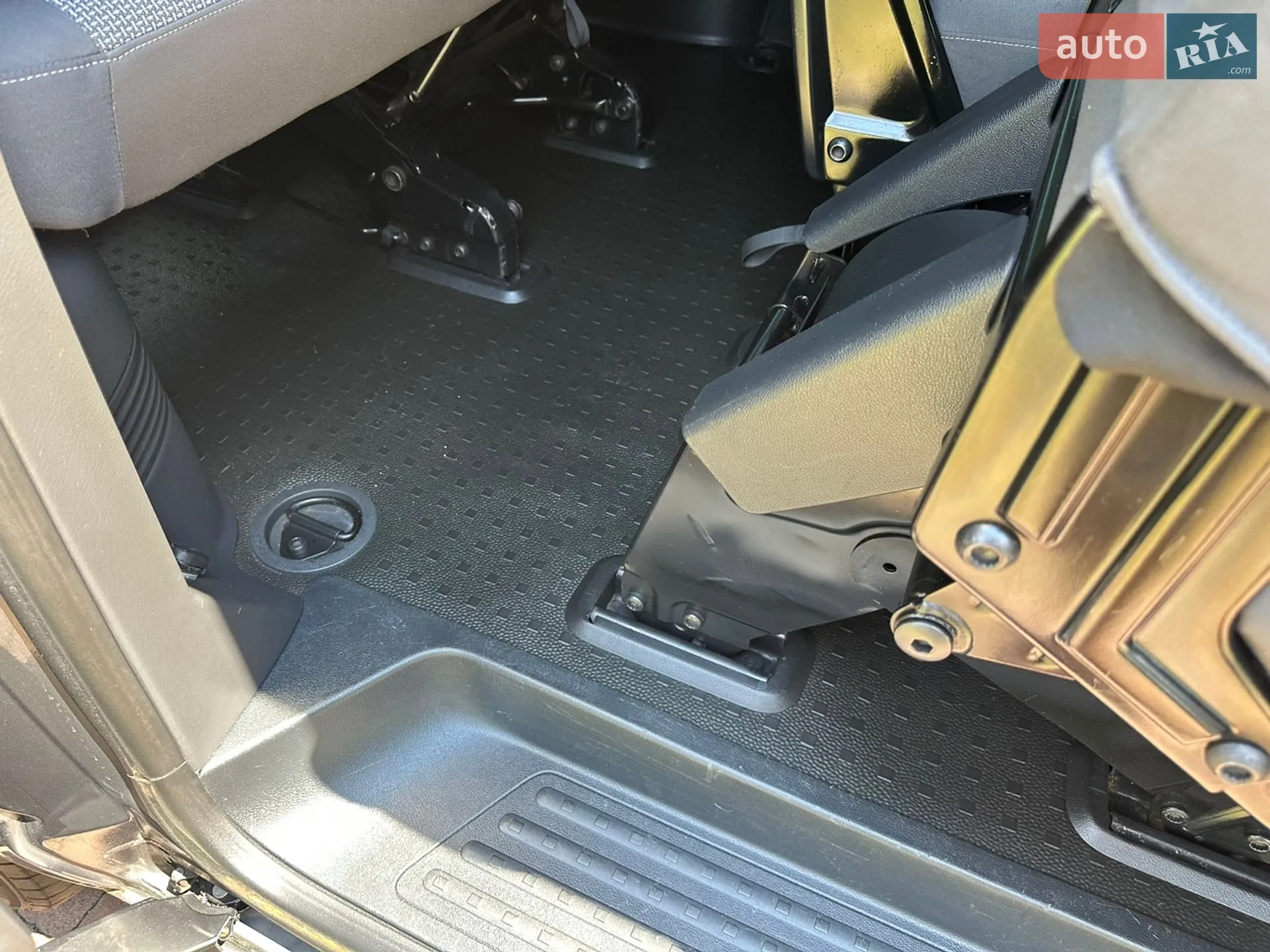 2011 Volkswagen Caravelle - мініатюра 73