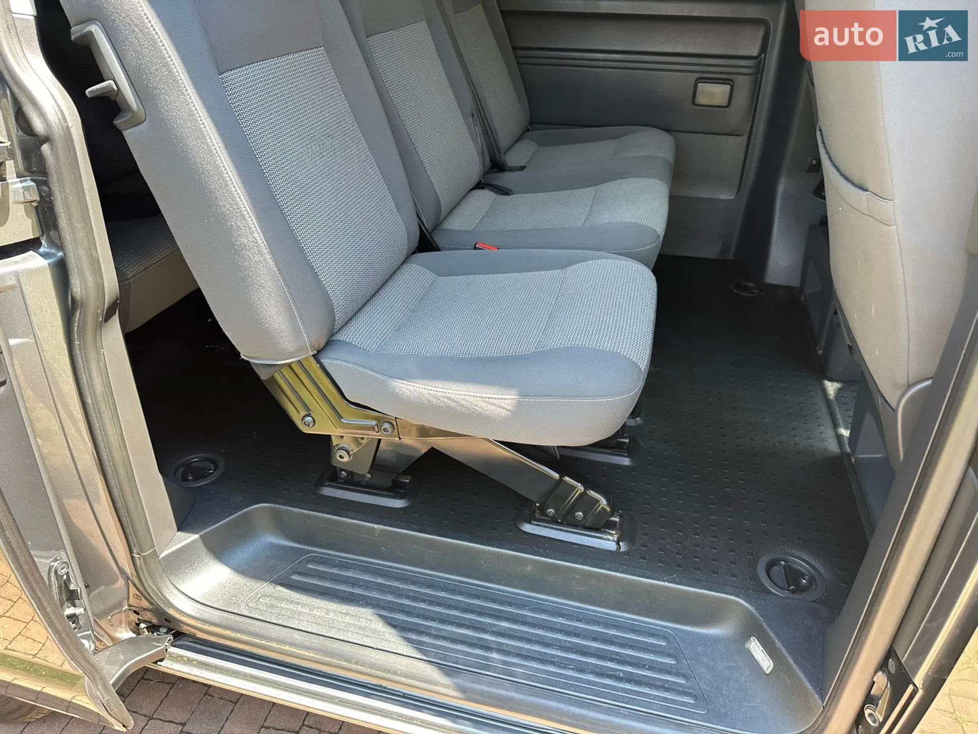 2011 Volkswagen Caravelle - мініатюра 81