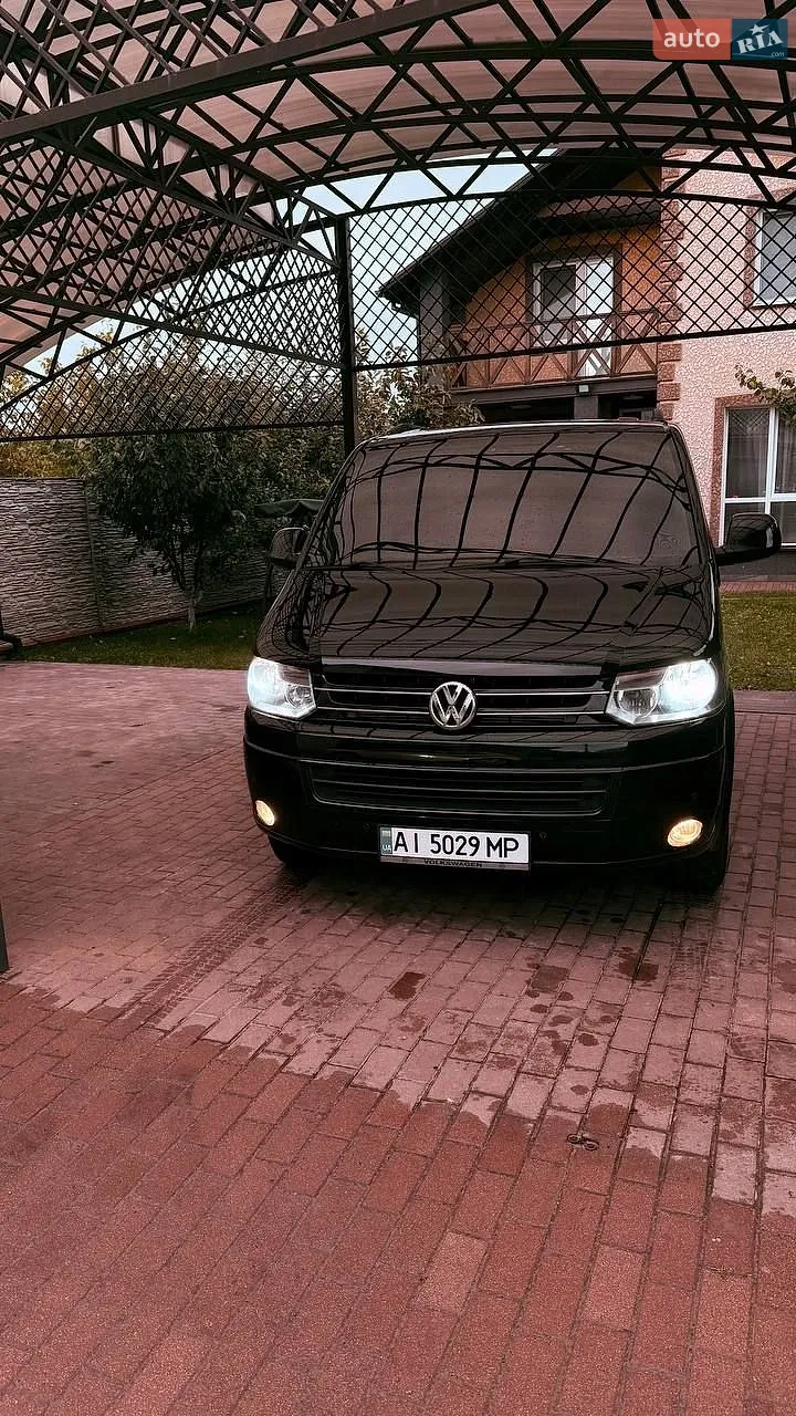 2011 Volkswagen Caravelle - фото 1