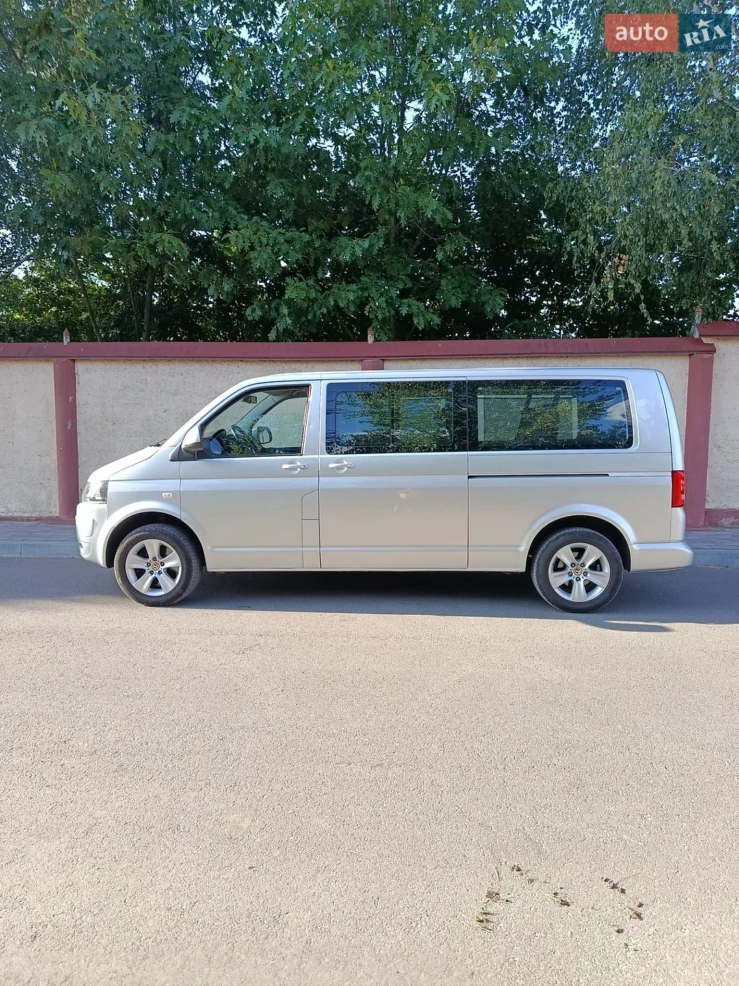2011 Volkswagen Caravelle - фото 1