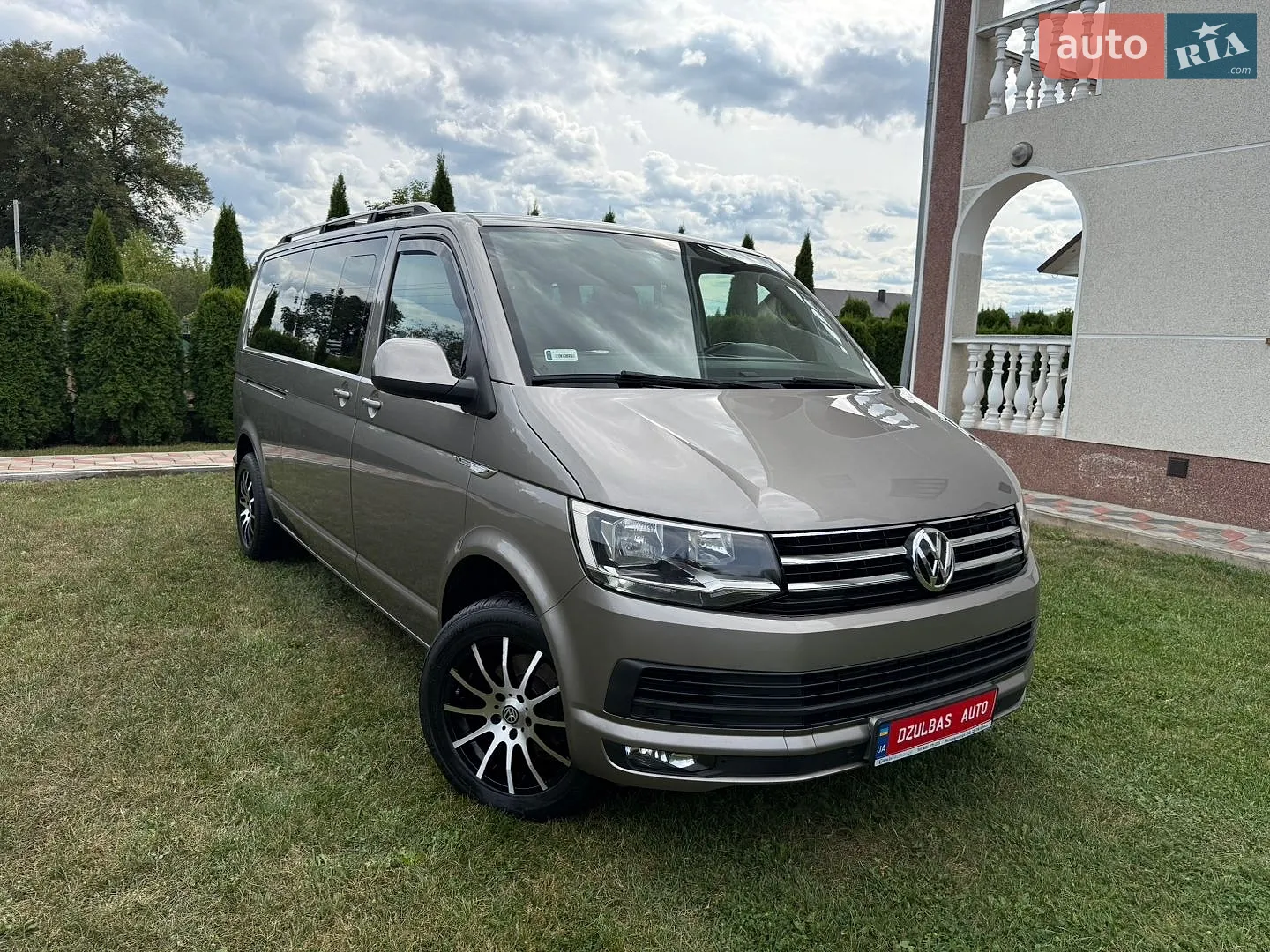 2017 Volkswagen Caravelle - мініатюра 2