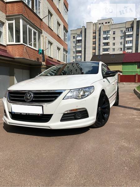 Седан Volkswagen CC / Passat CC 2011 в Львові