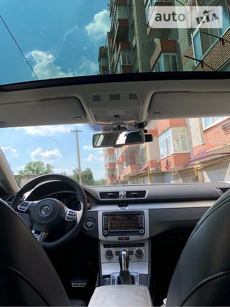 Седан Volkswagen CC / Passat CC 2011 в Львові