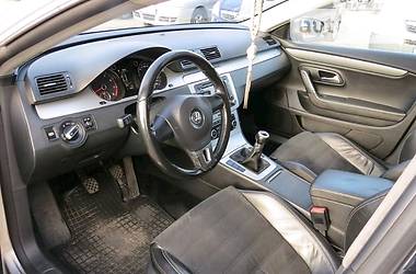 Седан Volkswagen CC / Passat CC 2009 в 