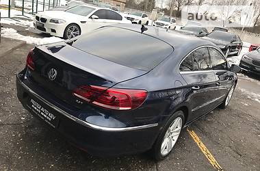 Седан Volkswagen CC / Passat CC 2015 в Киеве