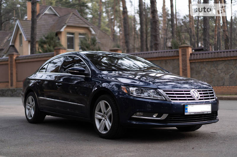 Седан Volkswagen CC / Passat CC 2013 в Чернігові