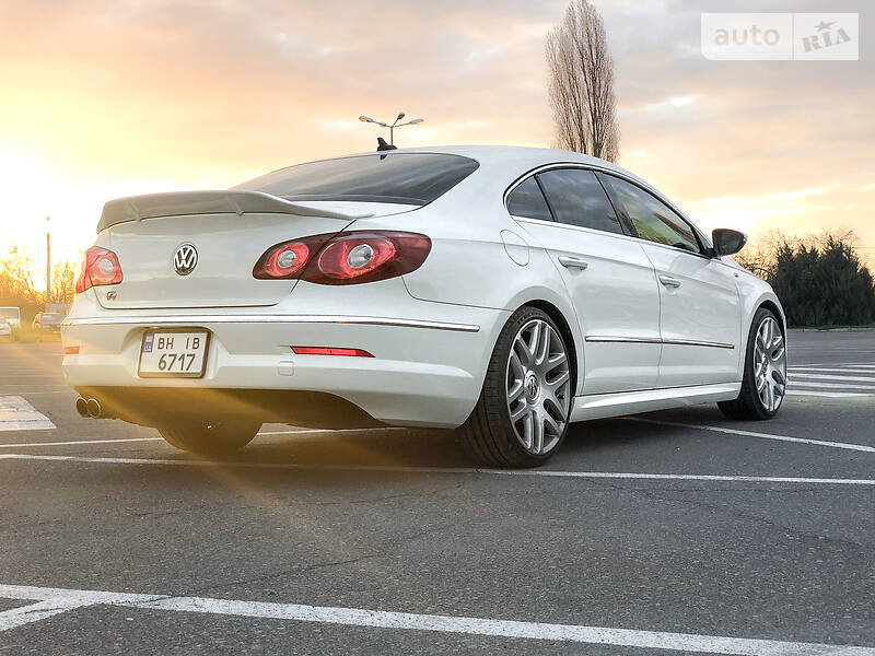 Седан Volkswagen CC / Passat CC 2010 в 