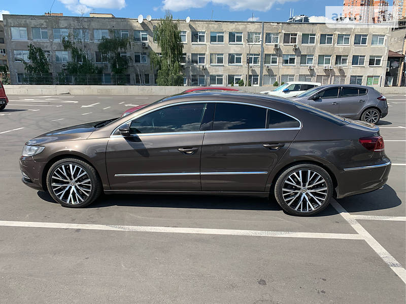 Купе Volkswagen CC / Passat CC 2012 в Києві