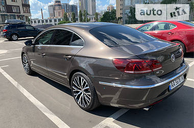 Купе Volkswagen CC / Passat CC 2012 в Києві