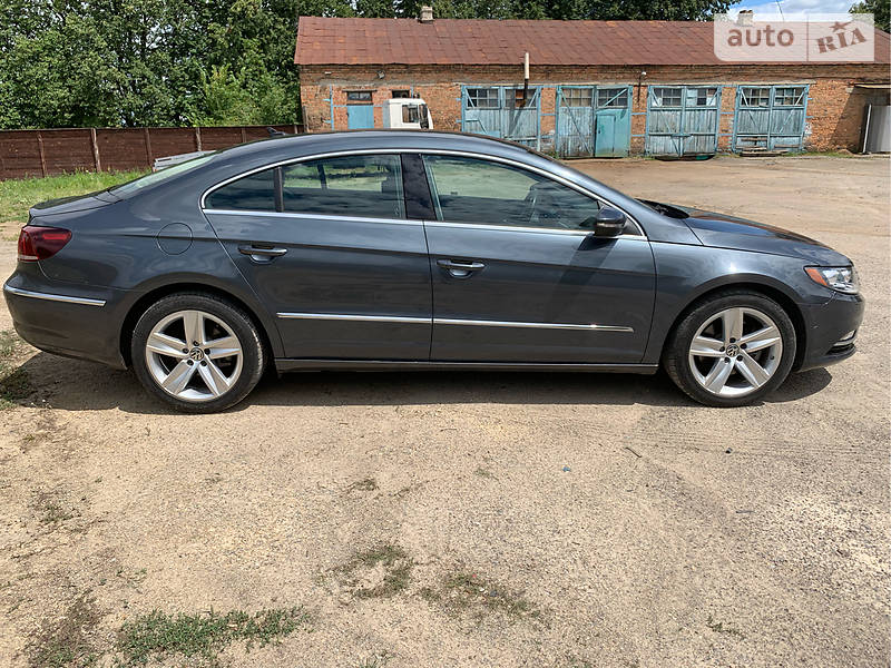 Седан Volkswagen CC / Passat CC 2012 в Звягелі