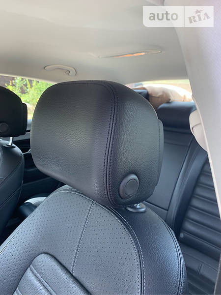 Седан Volkswagen CC / Passat CC 2012 в Звягелі