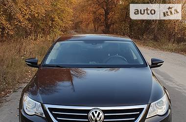Купе Volkswagen CC / Passat CC 2011 в 