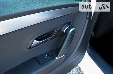 Седан Volkswagen CC / Passat CC 2012 в 