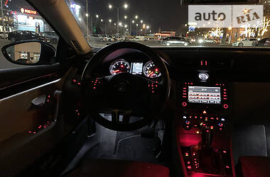 Седан Volkswagen CC / Passat CC 2014 в 