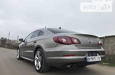 Седан Volkswagen CC / Passat CC 2010 в 