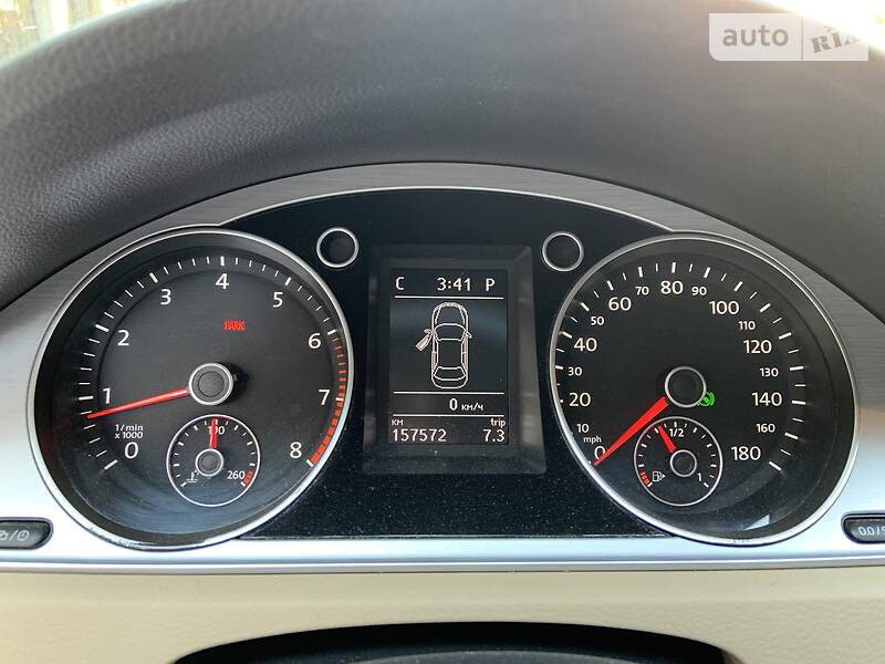 Седан Volkswagen CC / Passat CC 2013 в Чернівцях